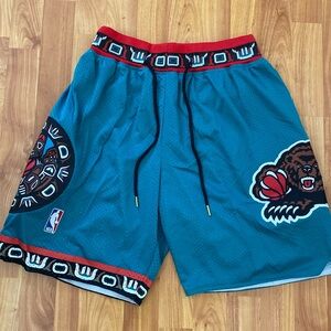 🔥 Brand New 🔥 Vintage Grizzlies basketball shorts by Just Don.